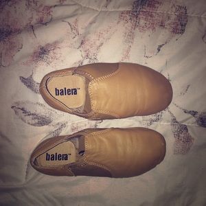 Jazz Shoes (Used) Size: 1.5 Great Dance Shoes!!!!